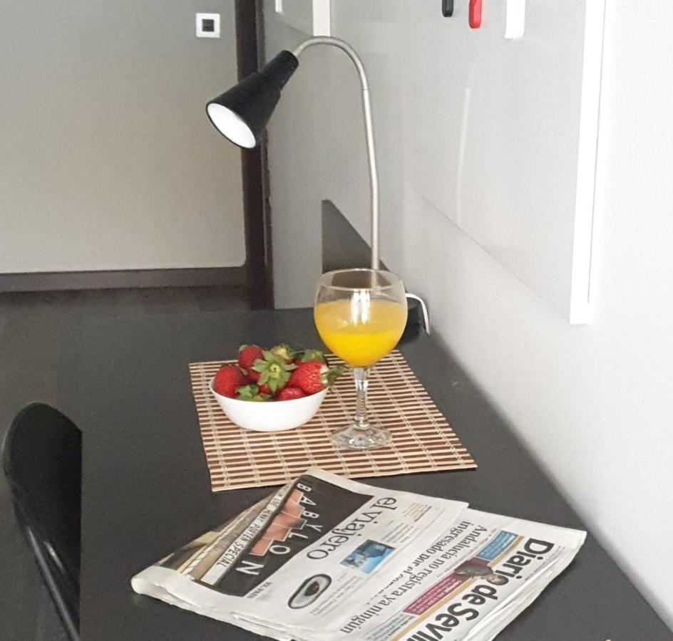 Residencia Viriato Hostel Σεβίλλη Εξωτερικό φωτογραφία