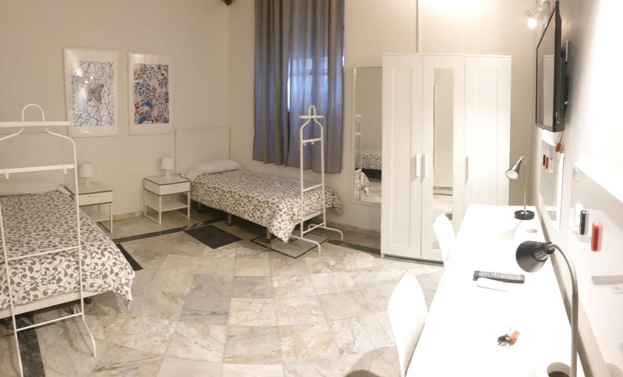 Residencia Viriato Hostel Σεβίλλη Εξωτερικό φωτογραφία