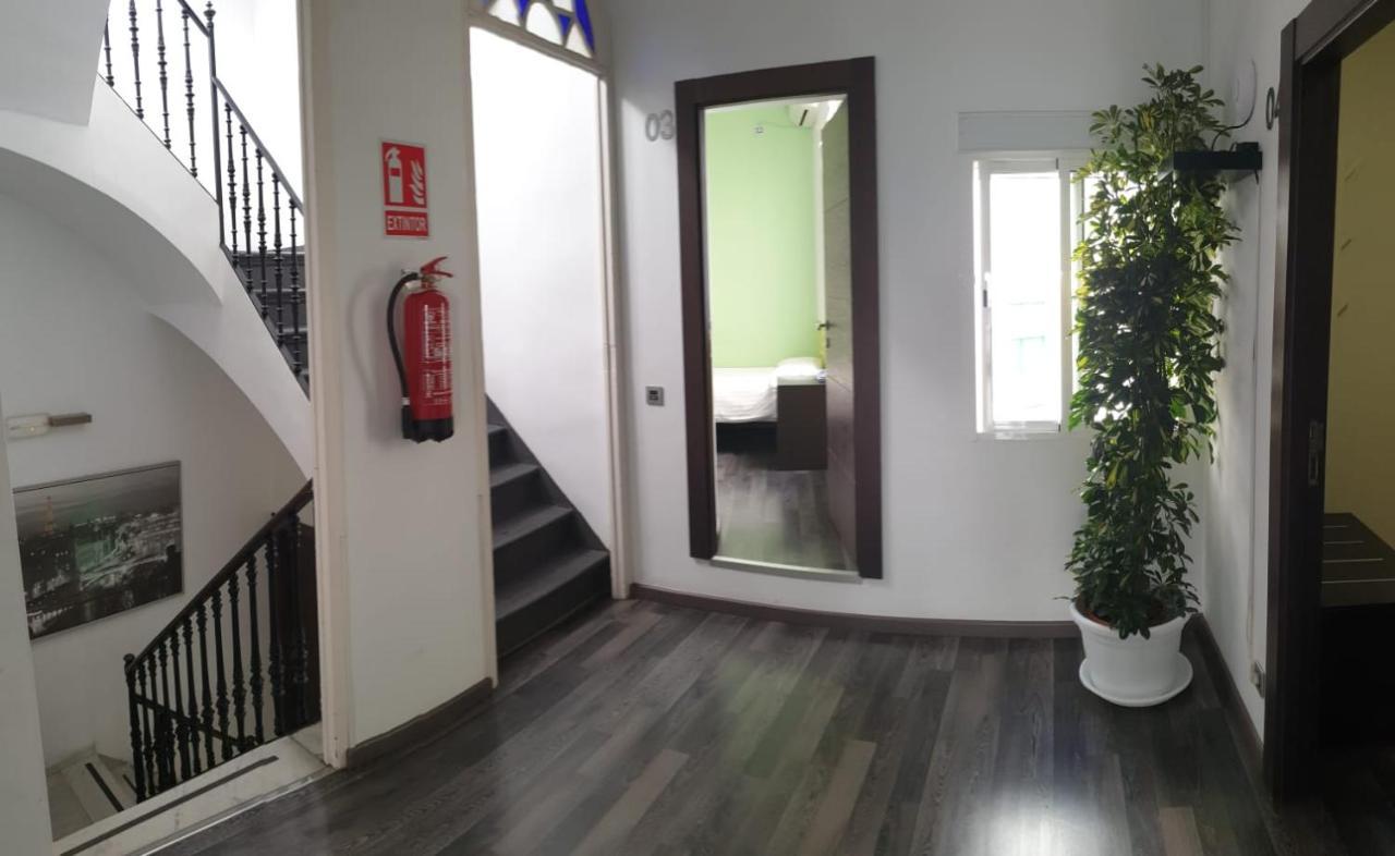 Residencia Viriato Hostel Σεβίλλη Εξωτερικό φωτογραφία