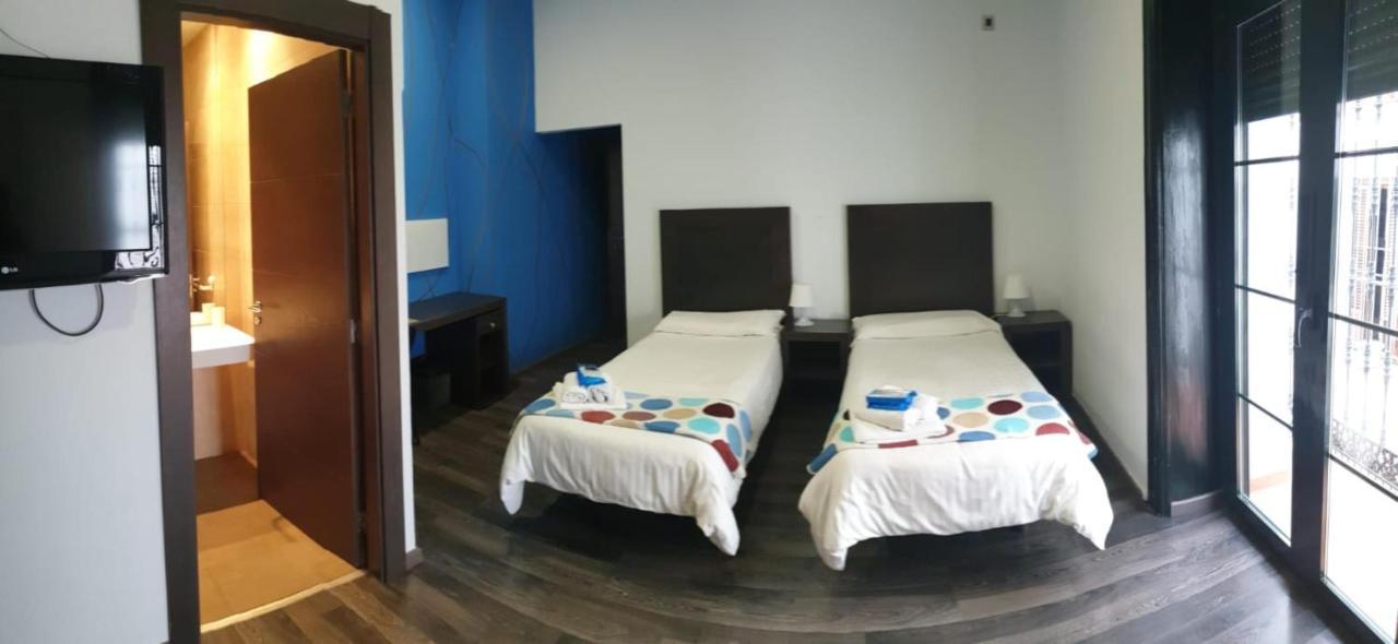 Residencia Viriato Hostel Σεβίλλη Εξωτερικό φωτογραφία