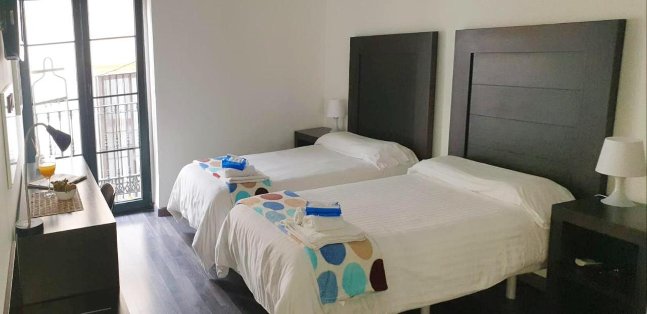 Residencia Viriato Hostel Σεβίλλη Εξωτερικό φωτογραφία
