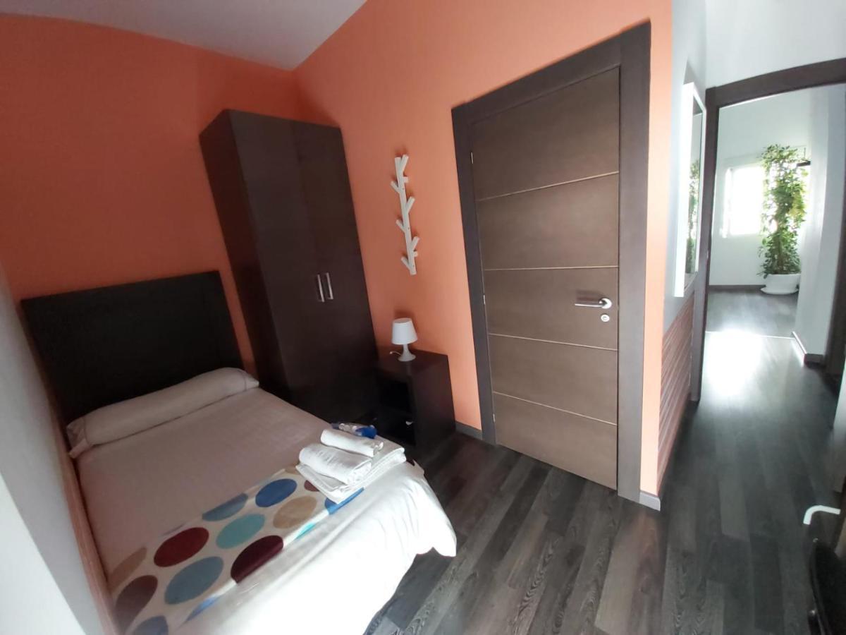 Residencia Viriato Hostel Σεβίλλη Εξωτερικό φωτογραφία